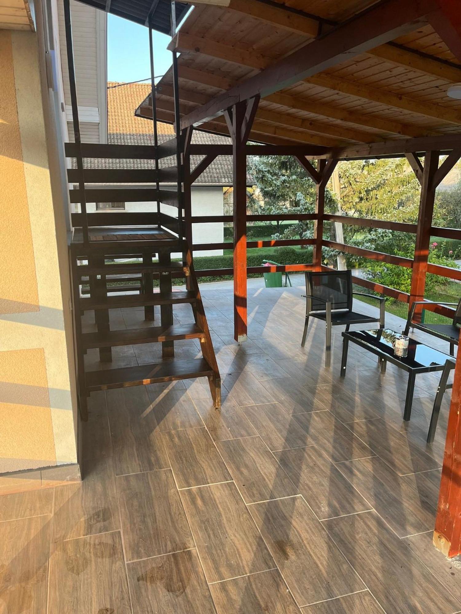 Malivojevic Apartment Zirovnica